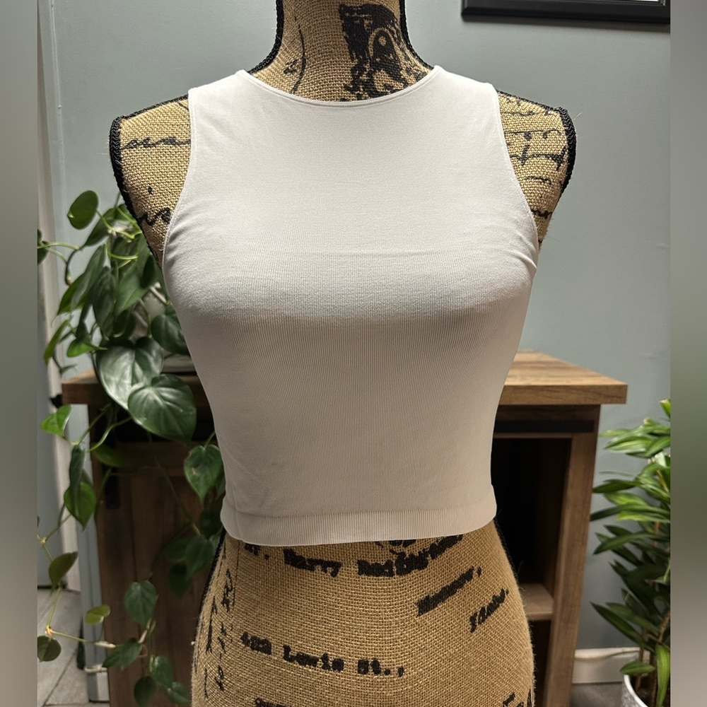 By Together Kiki knit crop top. Size small/medium. NWT.